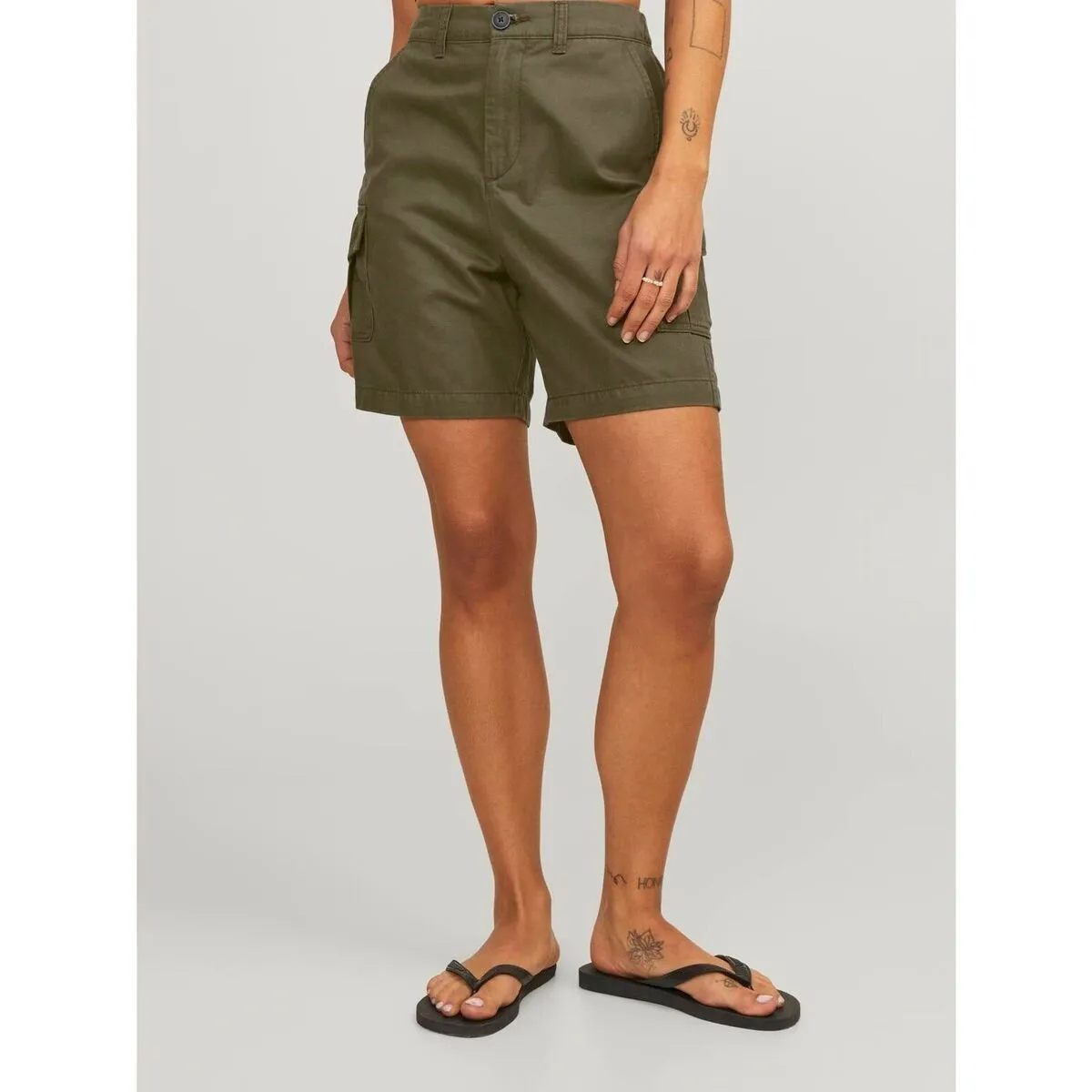 12225955 HOLLY CARGO SHORTS-FOREST NIGHT