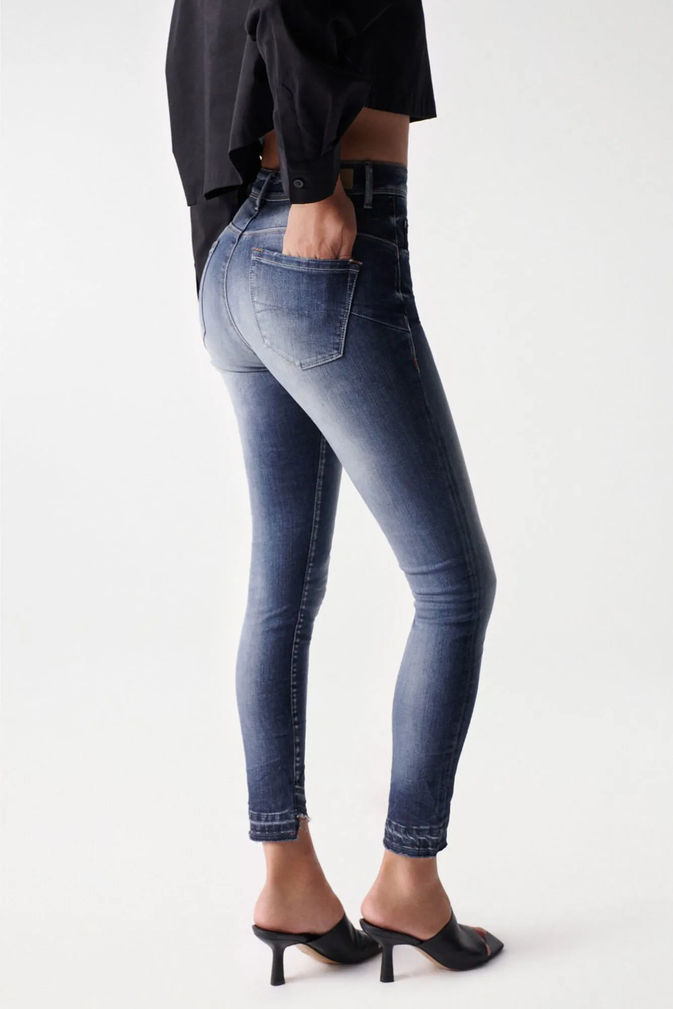 Faith push-in premium wash cropped jeans