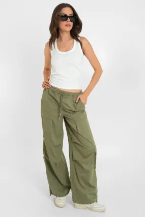 Pantalón cargo parachute cintura media