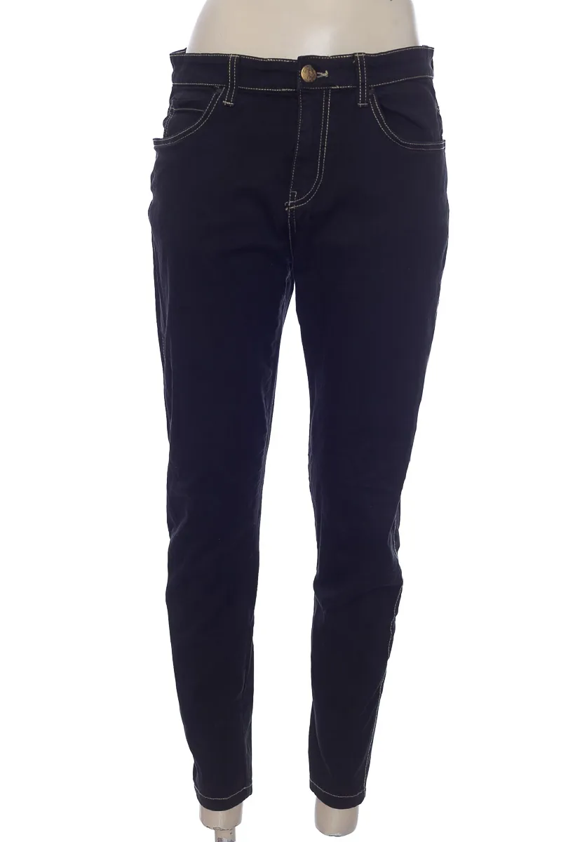 Pantalón color Negro - Bershka