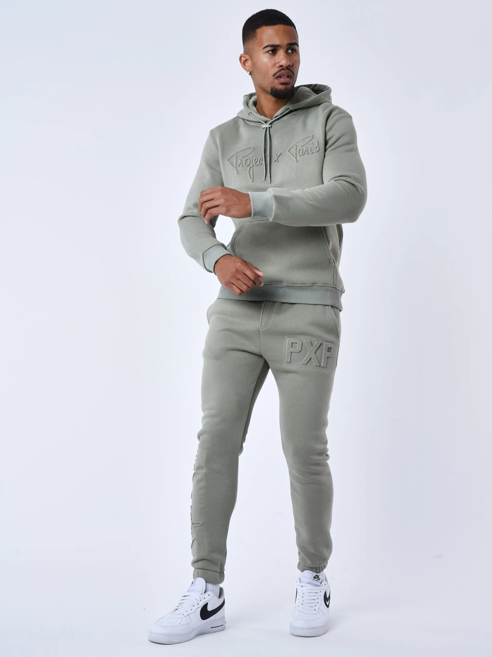 Pantalón de chándal con logotipo en relieve