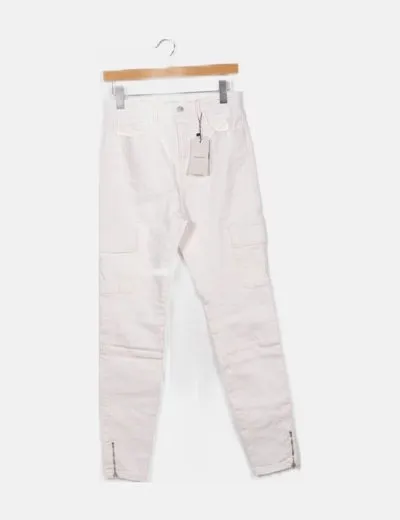 Stradivarius Pantalón denim blanco cargo