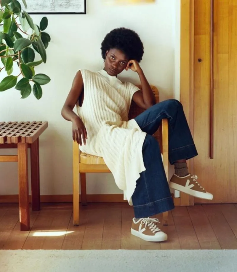 VEJA WATA II LOW FURED SUEDE TENT PIERRE MUJER