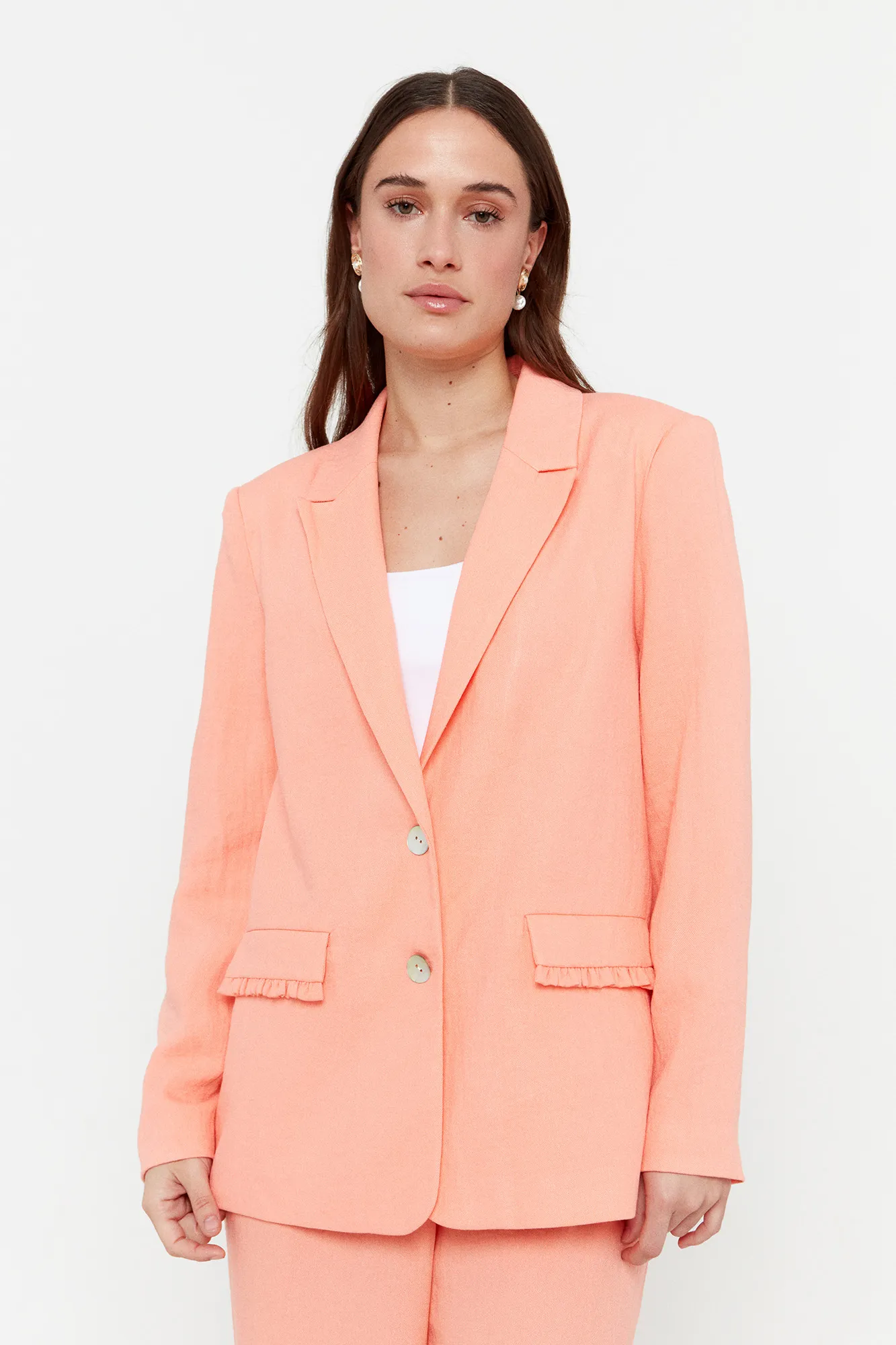 Vero Moda Blazer regular fin detalles volantes